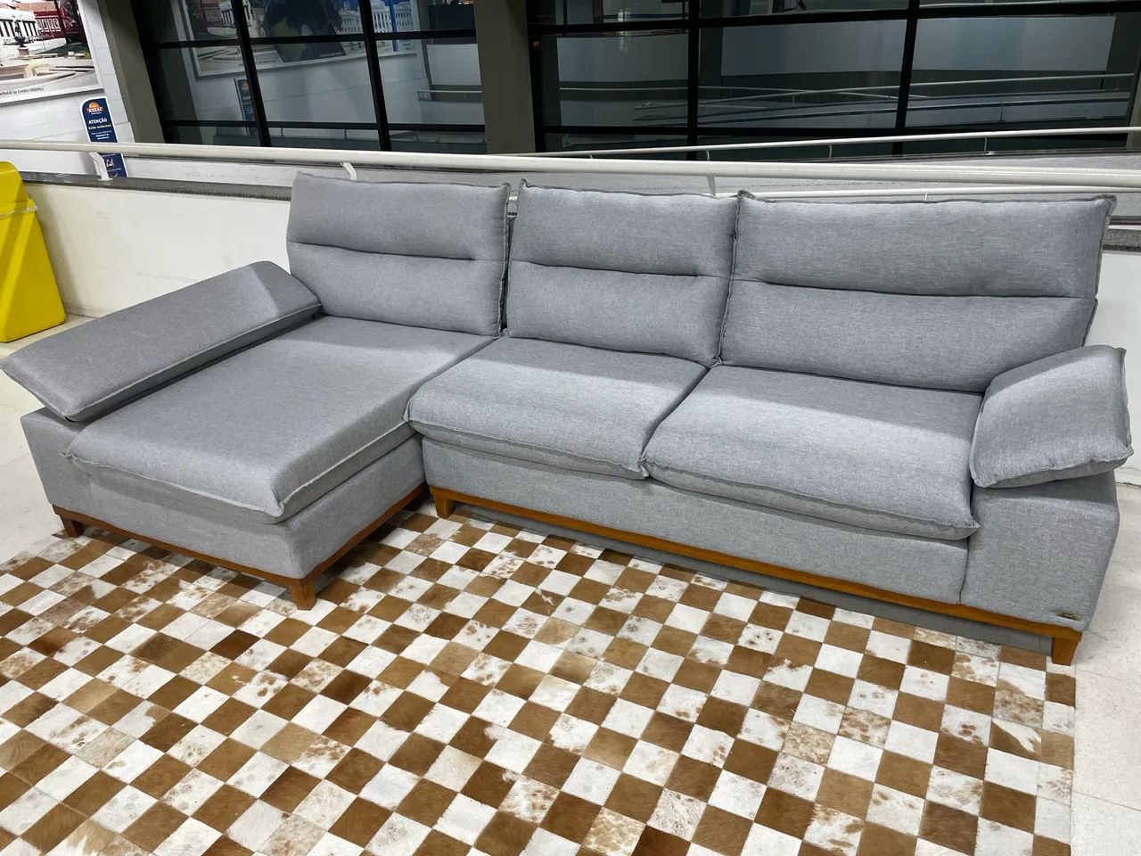 Sofá com chaise 300x140 linho cinza - Foto 3