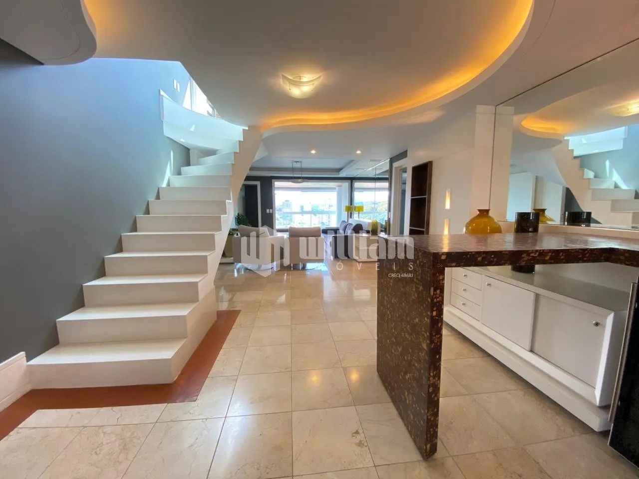 APARTAMENTO MOBILIADO NO CENTO DE BRUSQUE COM 3 SUÍTES - Foto 3