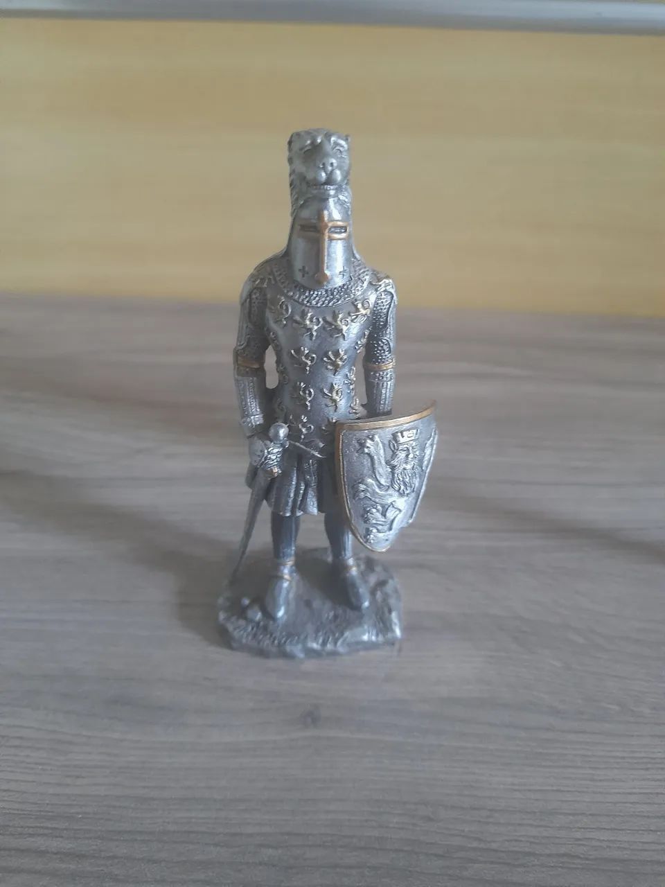 Miniaturas cavaleiro e arqueiro medieval em metal - Foto 5
