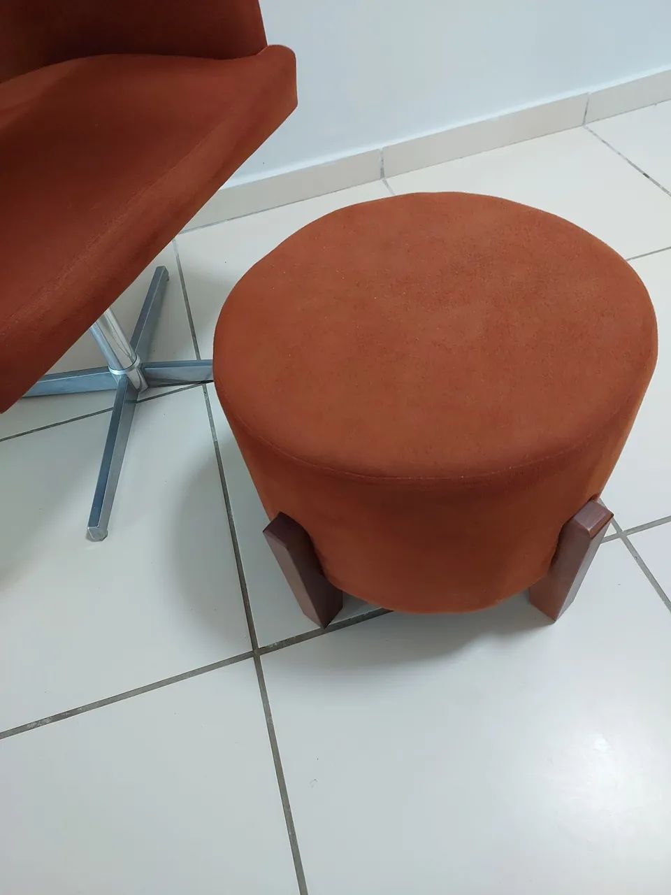 Cadeira giratória com apoio para os pés  - Foto 3