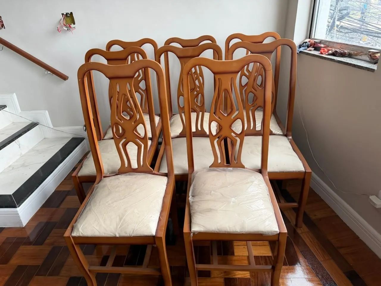 Vendo  8 cadeiras de  jantar - Foto 5