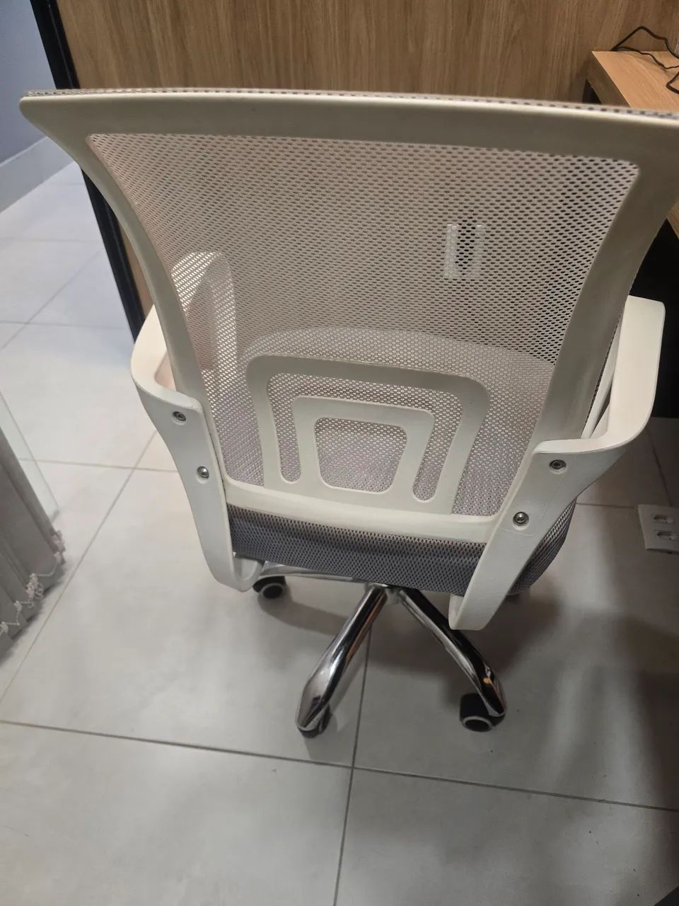 3 CADEIRAS DE ESCRITORIO  - Foto 2