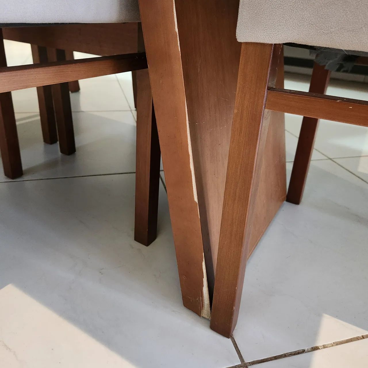 Mesa de Jantar com 6 Cadeiras - Foto 3