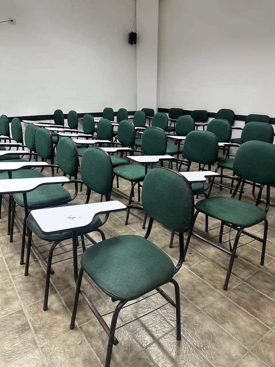 Cadeiras universitárias com prancheta (verde)