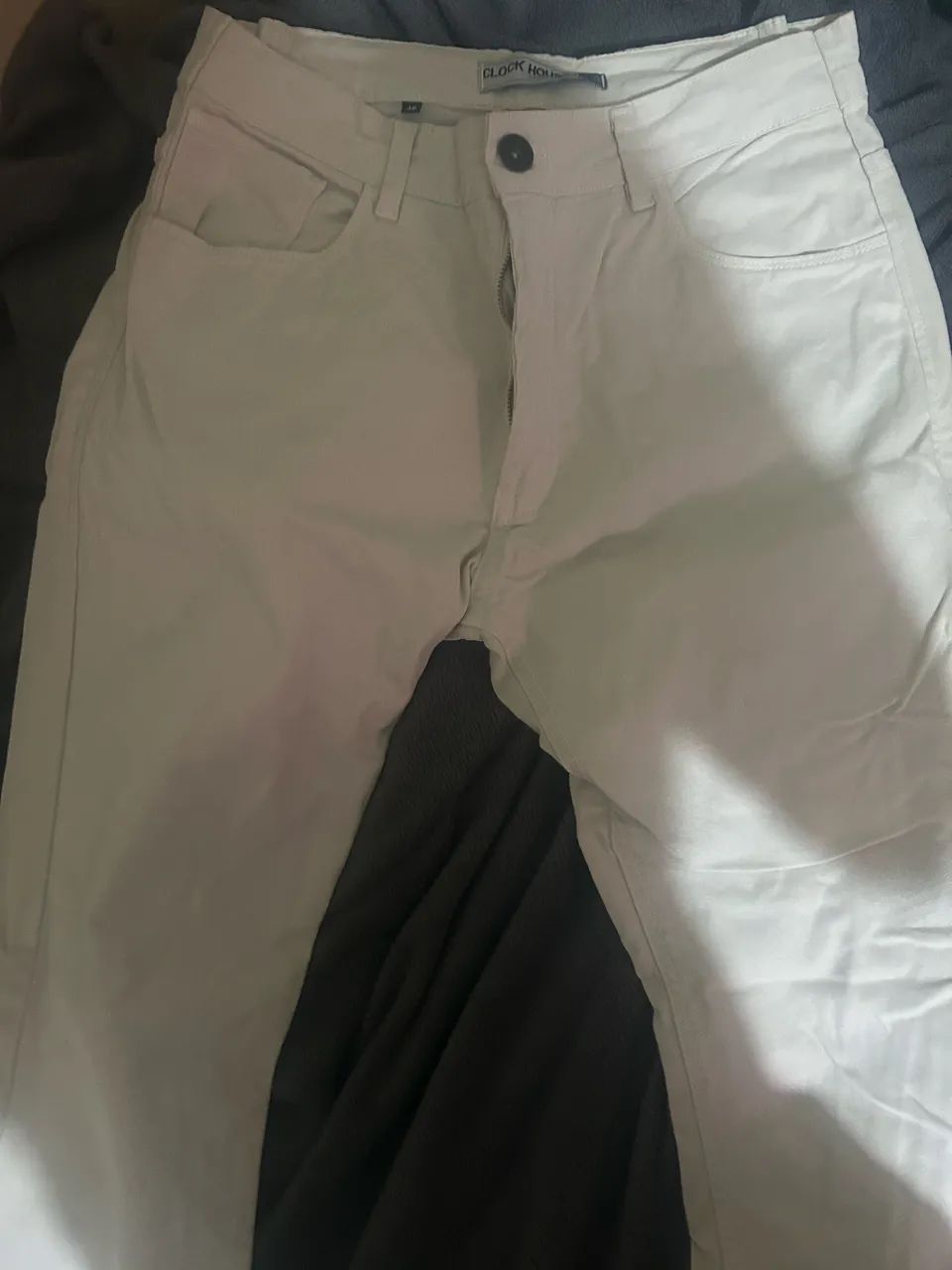 calça jeans clara, Nova. Nunca usada. - Foto 2