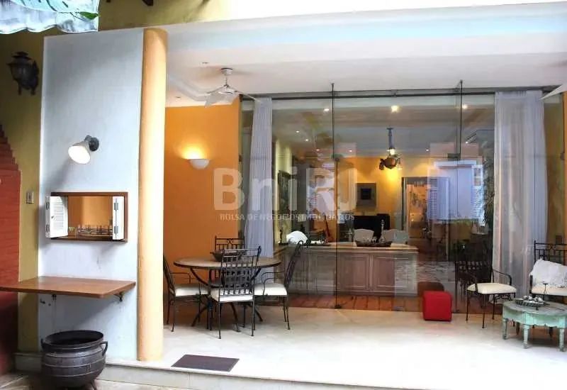 SENSASIONAL CASA RESIDENCIAL À VENDA NO JARDIM BOTÂNICO, 4 QUARTOS, 2 SUITES 411m2, 3 VAGA