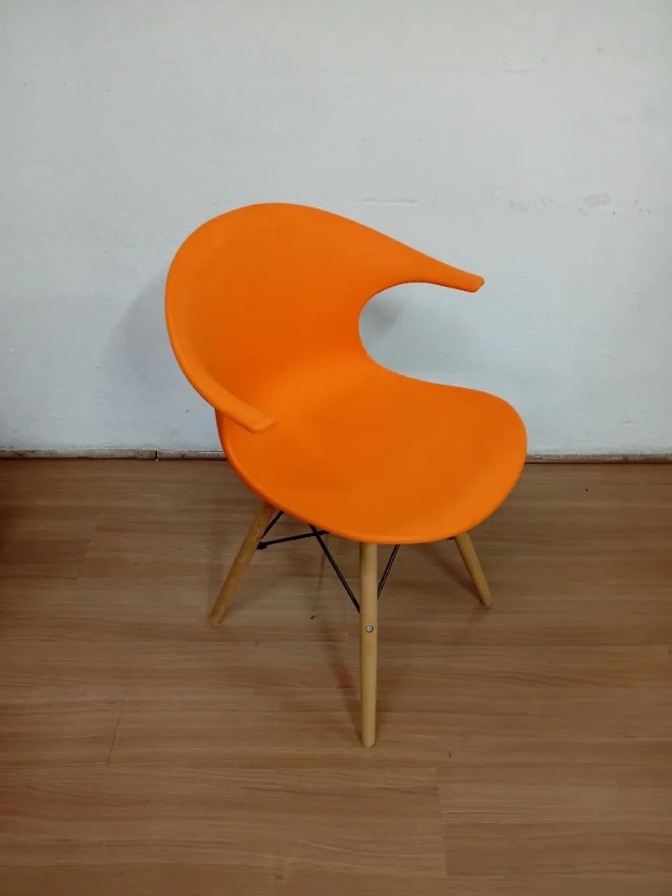 Cadeira Charles Eames New Wood Design Laranja - Foto 3
