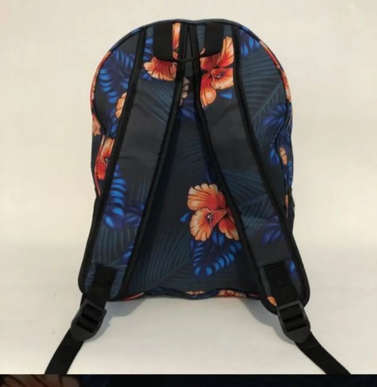 Mochila Adidas excelente estado - Foto 4