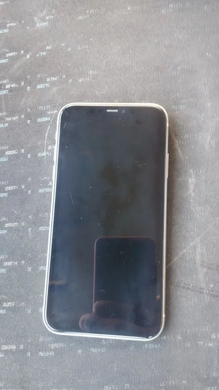 iPhone 11 em bom estado não tem detalhes  - Foto 4