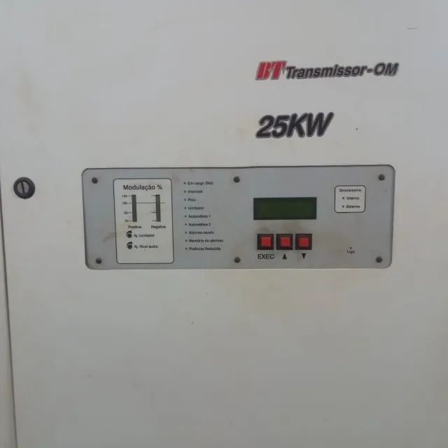 Vendo transmissor de ondas médias AM - Foto 2