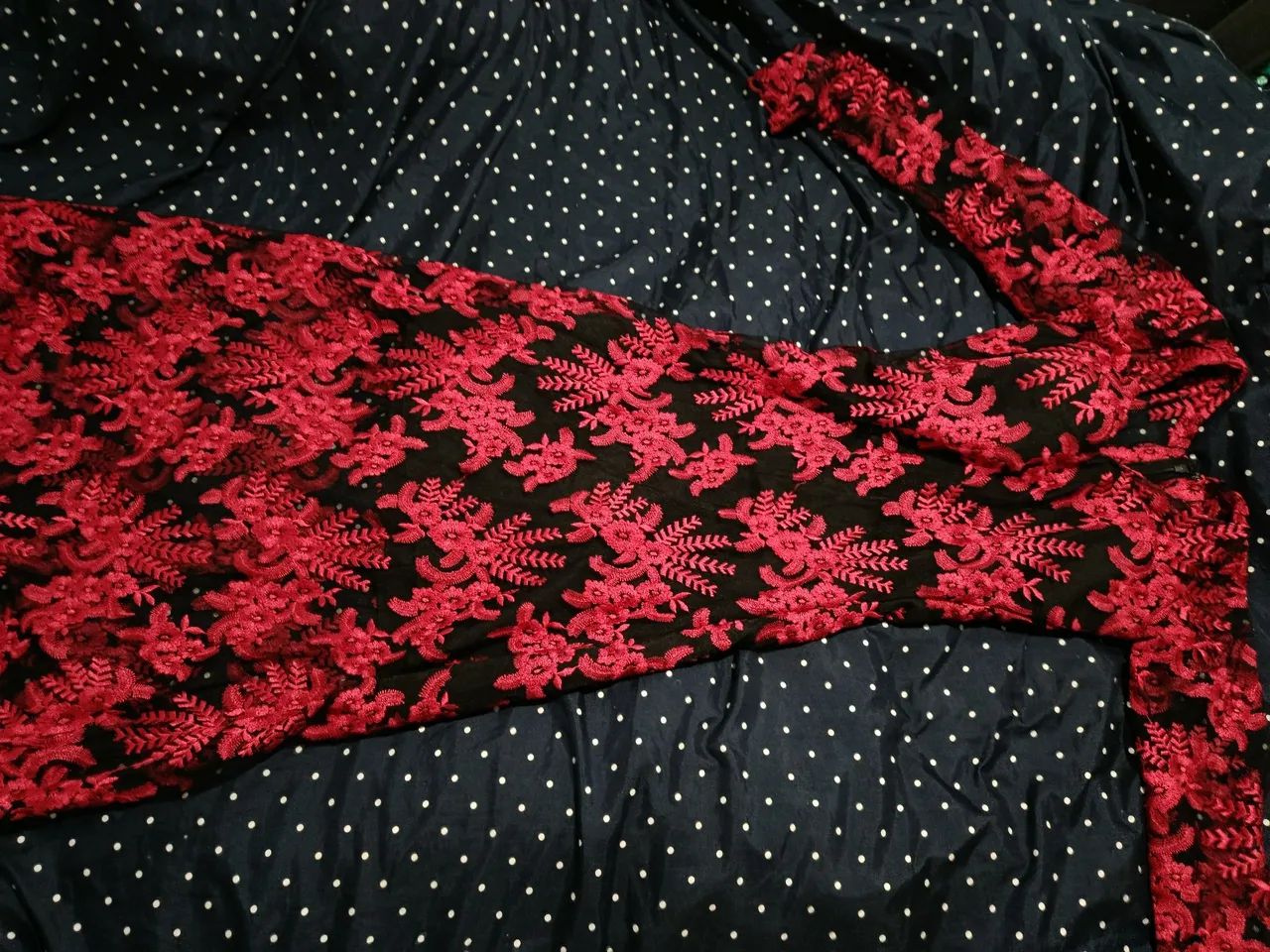 Vestido longo elegante e rendado - Foto 2