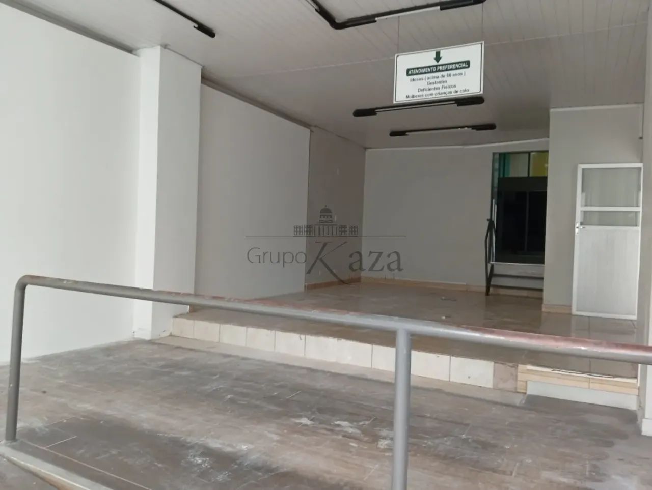 Loja Comercial - Edifício Market Center - Jardim São Dimas - 52,78m².