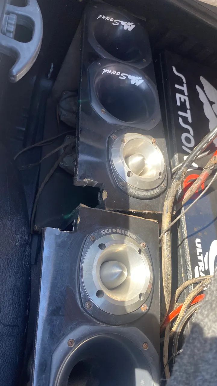 Vendo som automotivo 