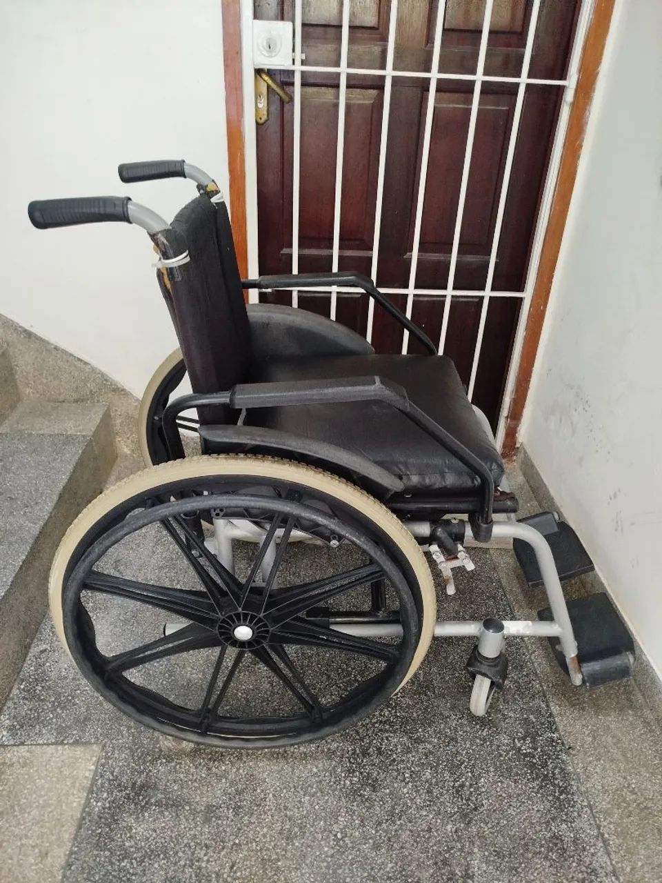 Cadeira de roda - Foto 3