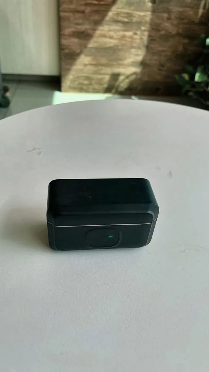 Microfone de Lapela Sem Fio Duplo para iPhone - Lightning + Estojo  Vendo kit de microfone - Foto 2