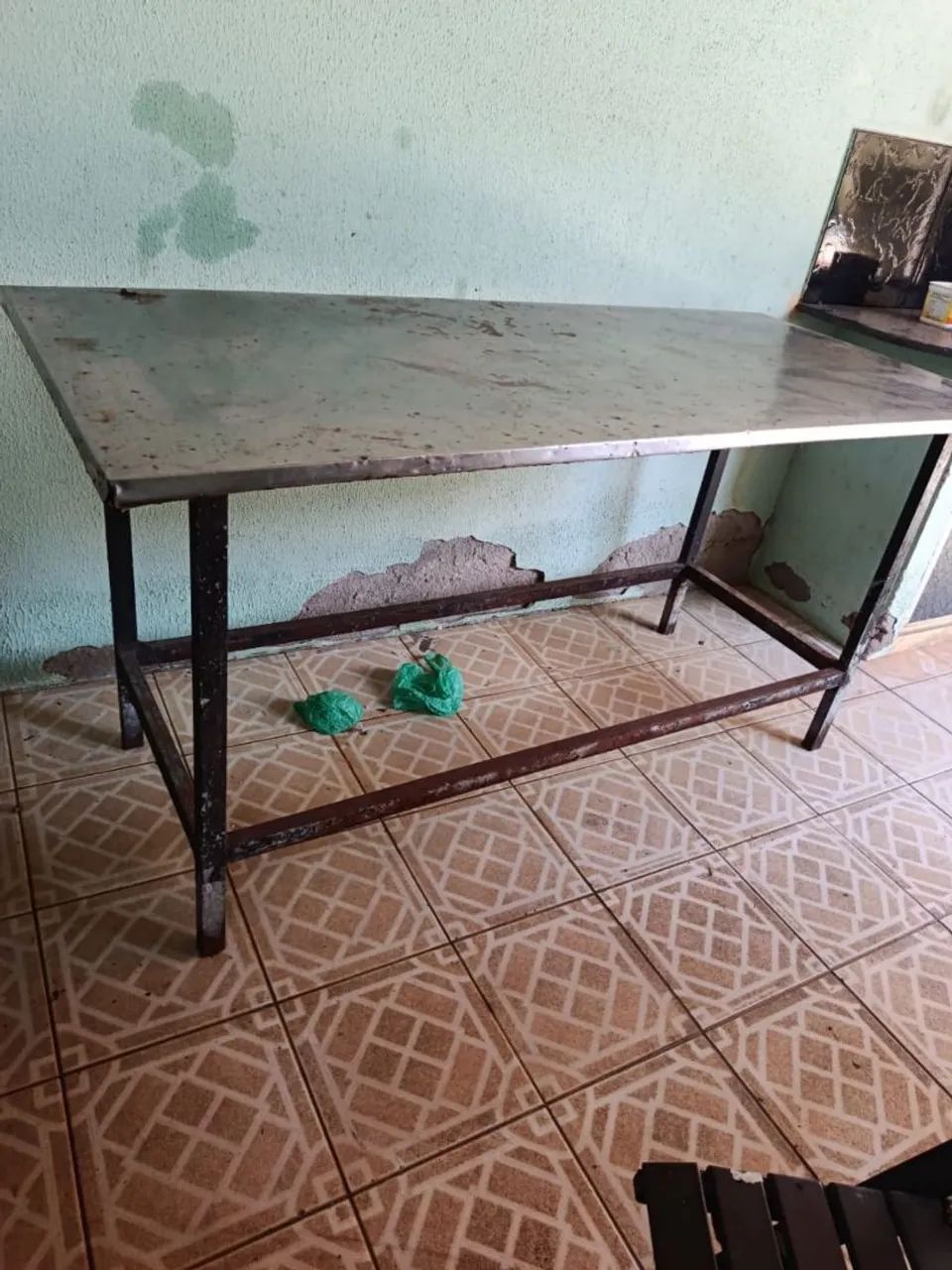 Mesa retangular de restaurante ideal para manipulação de alimentos - Foto 2