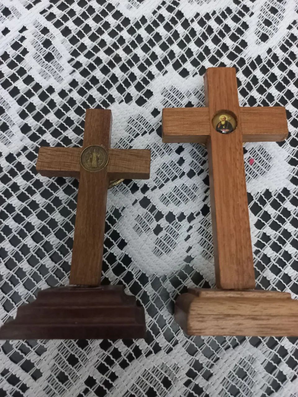 2 mini crusifixo Jesus medida 8  cm e 11 cm  - Foto 3