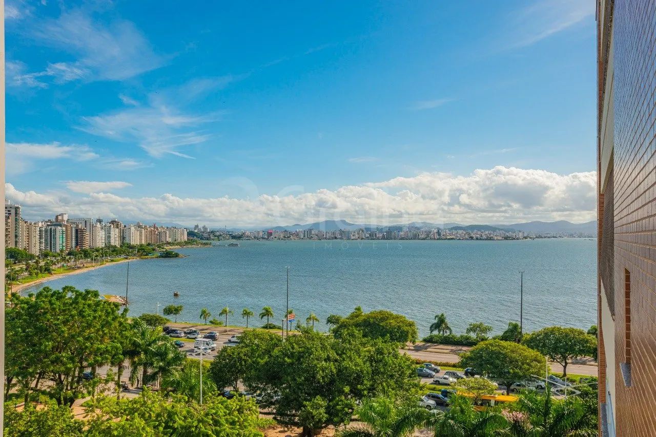 Apartamento de 120,35 m² com 4 quartos na Agronômica - Foto 2