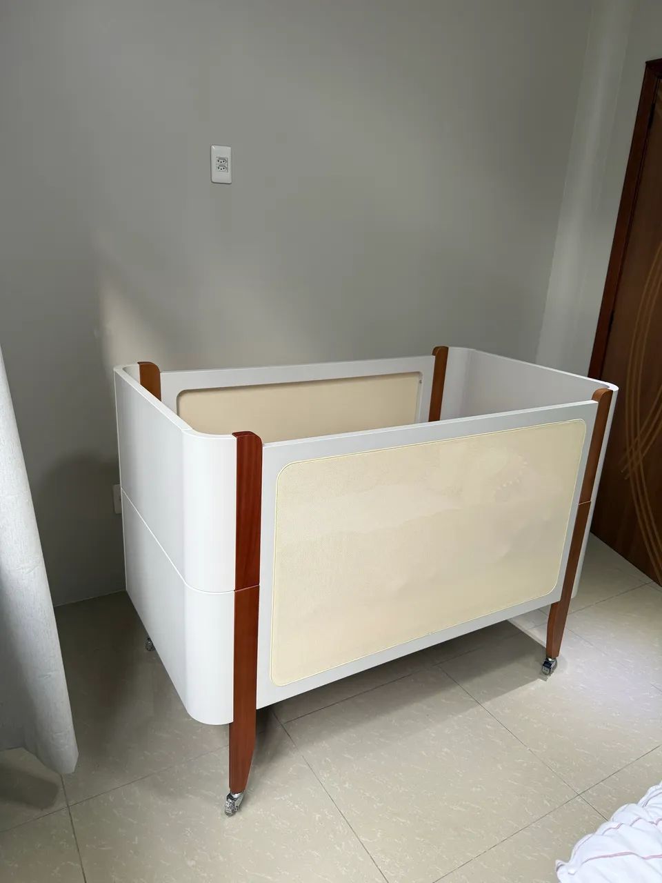 VENDO BERÇO 3 em 1 (mini berço, berço e cama)  - Foto 4