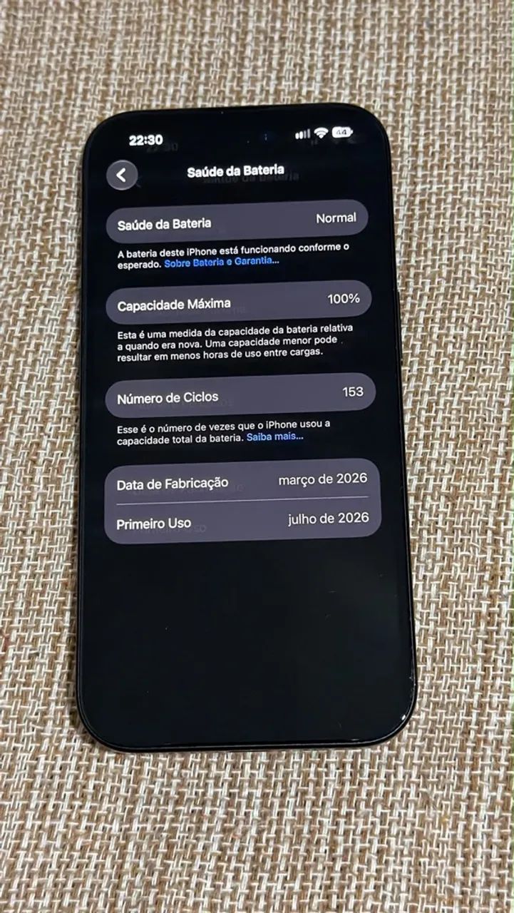 iPhone 16 