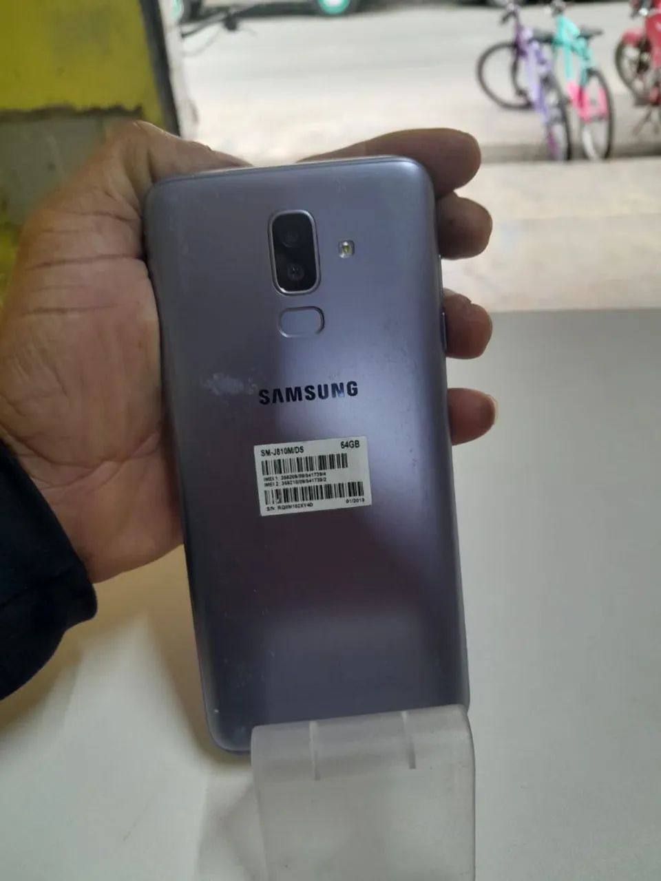 Celular Samsung j8 64 gigas  - Foto 2