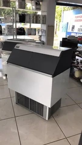 Maquina de Gelo 150A