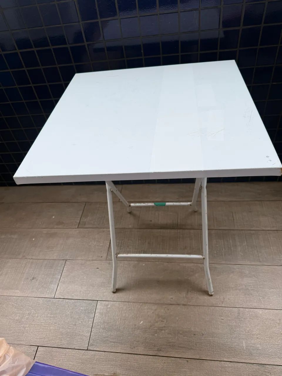 Vendo mesa quadrada de ferro dobrável.  - Foto 5