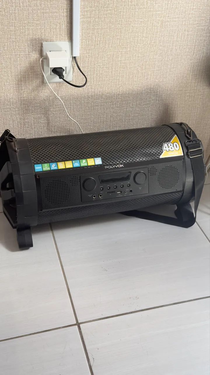 Vendo caixa de som polyvox
