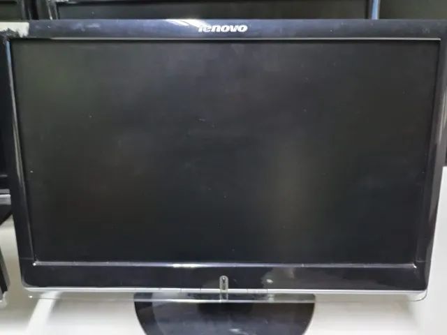 Lote de 10 Monitores Lenovo de 18,5 polegadas