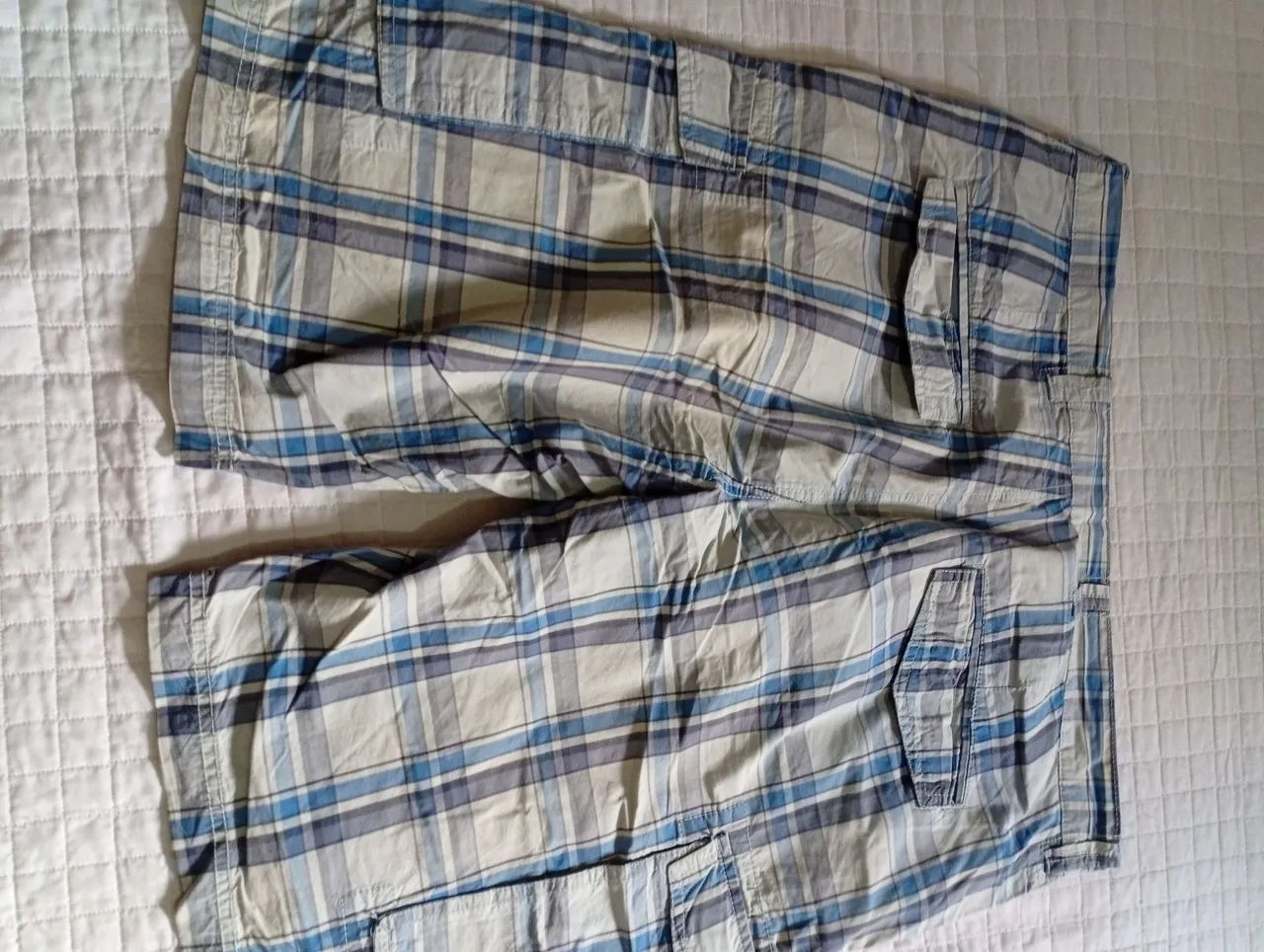 Bermuda masculina xadrez azul e branco 44/46 novinha!!!!! - Foto 3