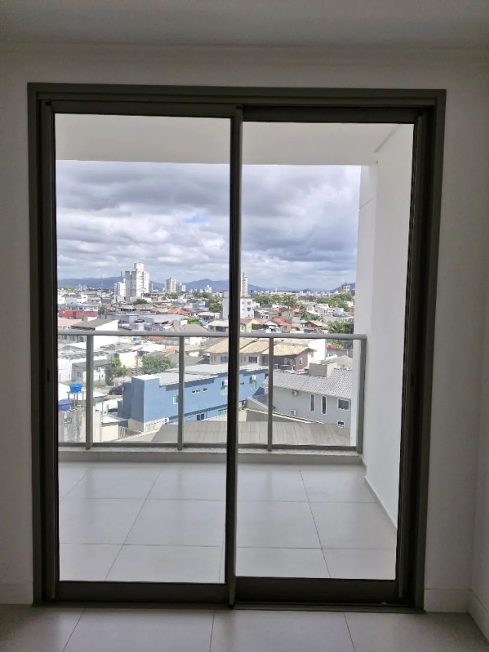 Porta anti ruído para sacada