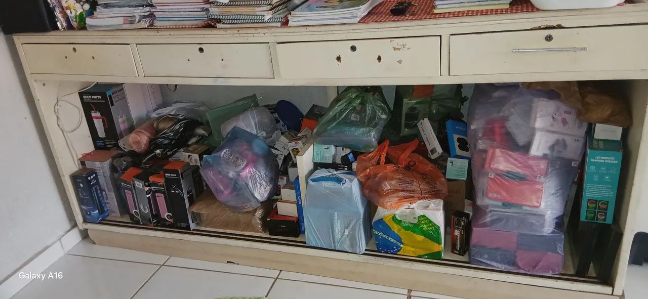 Vende-se balcao e painel canaletado  - Foto 4