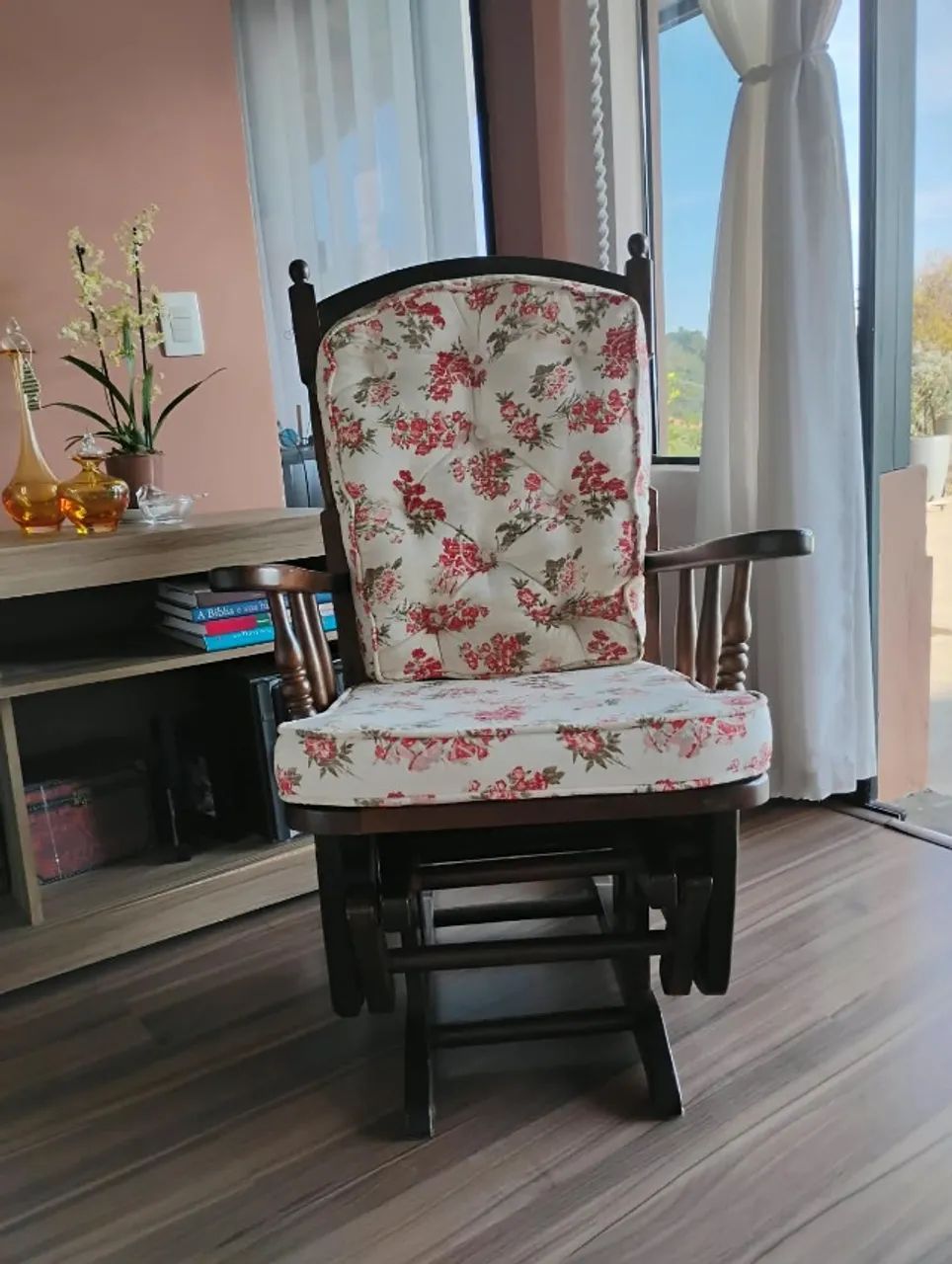 CADEIRA DE BALANÇO NOVA / IMBUIA R$ 800,00 - Foto 3