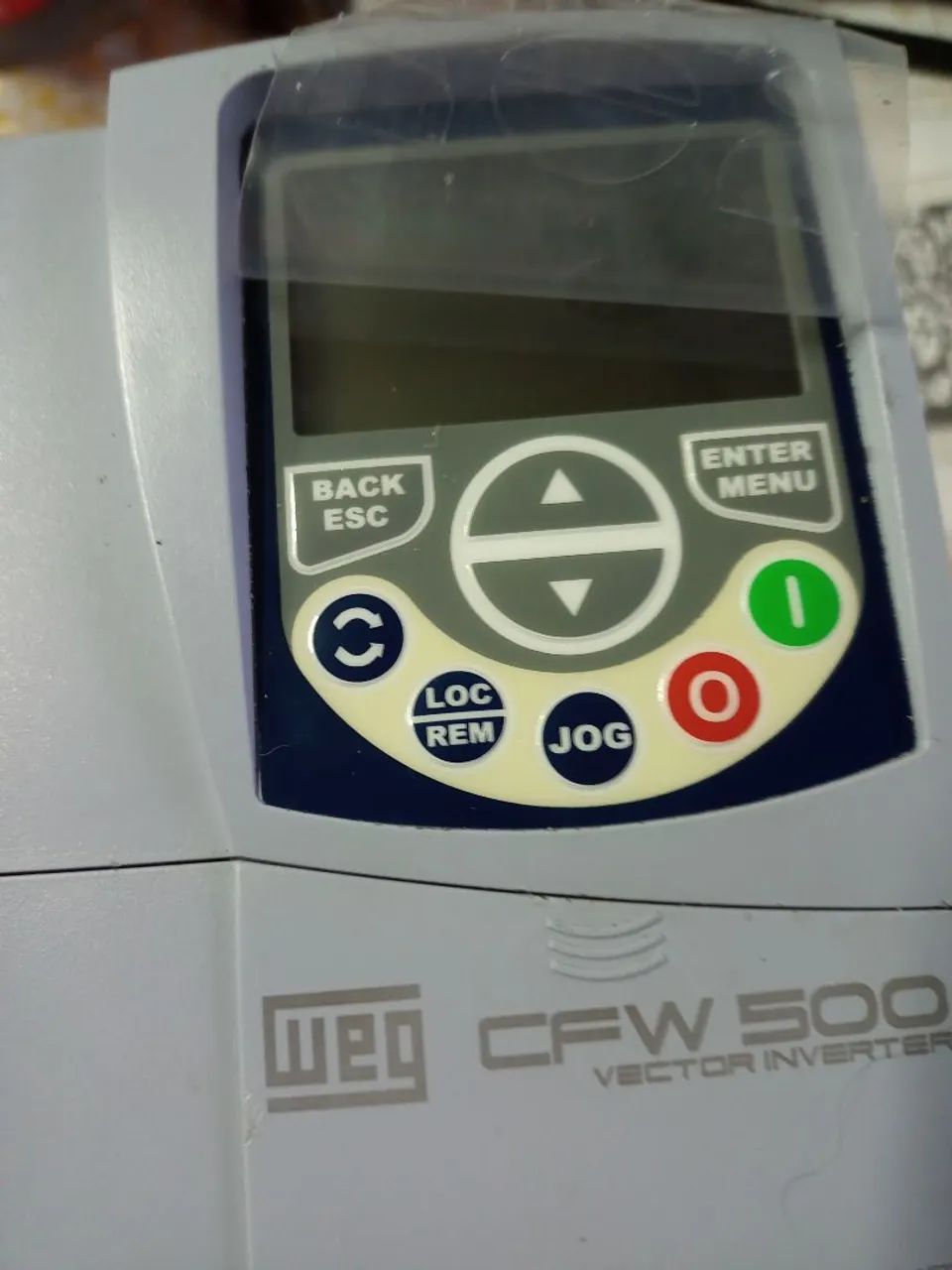 Inversor Weg trifásico até 5CV