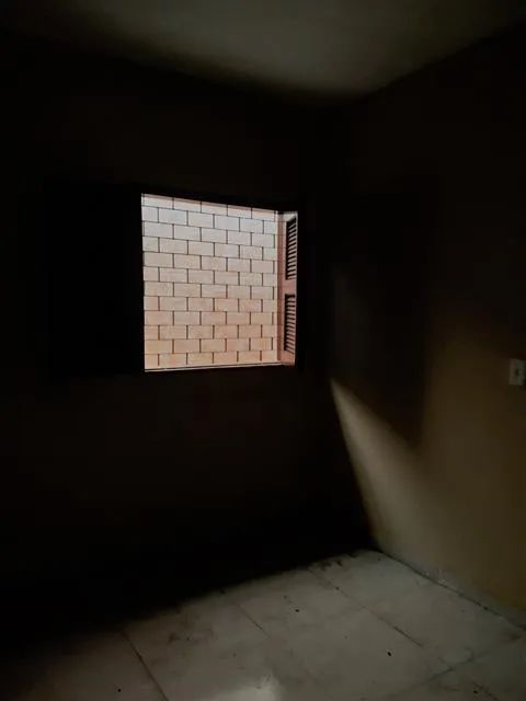 Quitinete com 20 m² , com quarto, banheiro e cozinha. Água e luz individualizada, em uma e - Foto 5