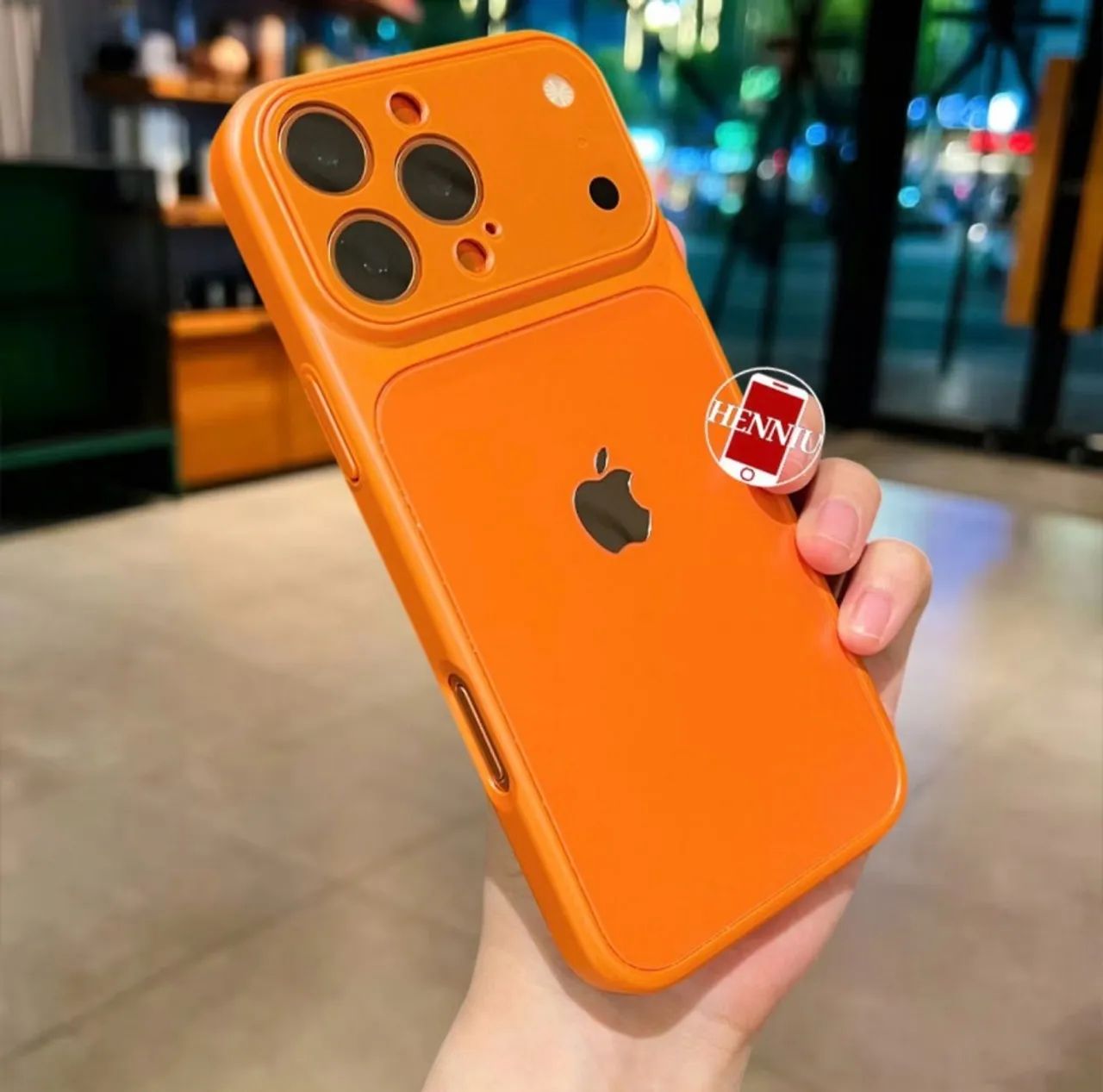 CAPINHA IPHONE 15 PRO MAX - LARANJA ? - Foto 3