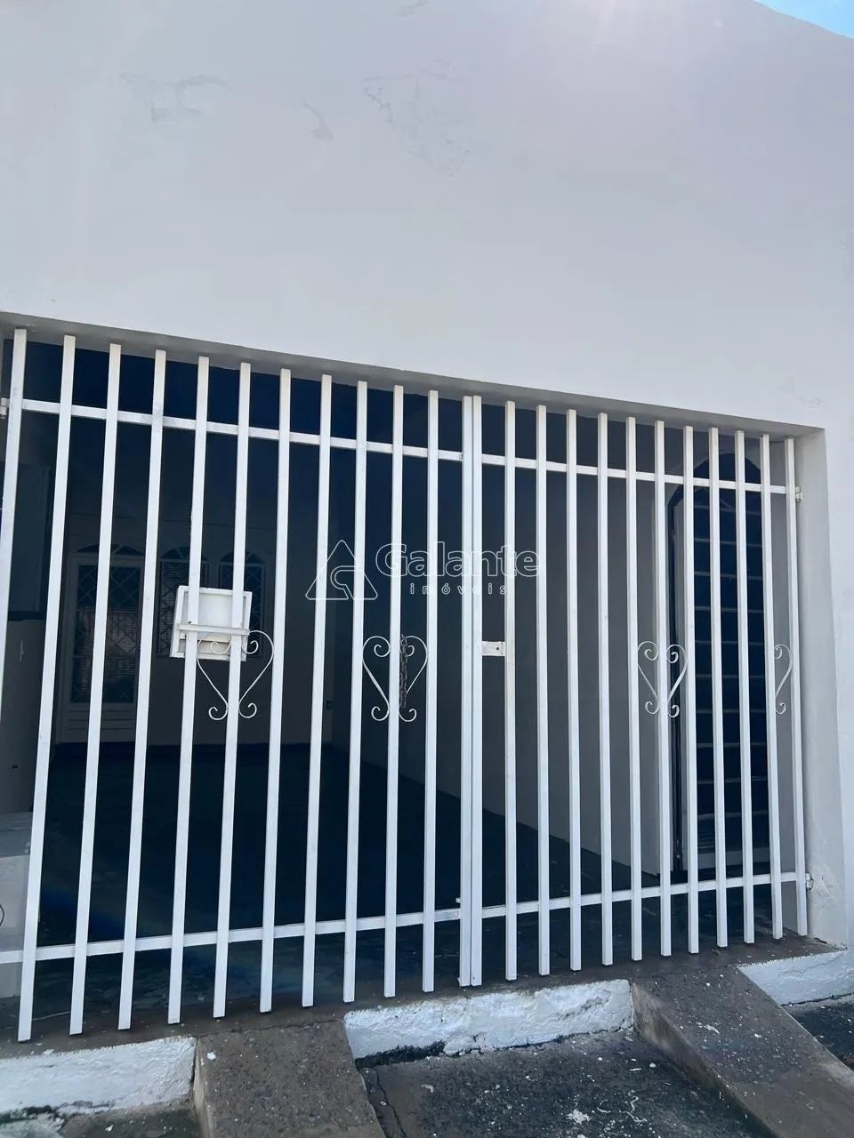 Casa para alugar com 02 quartos no Vila União