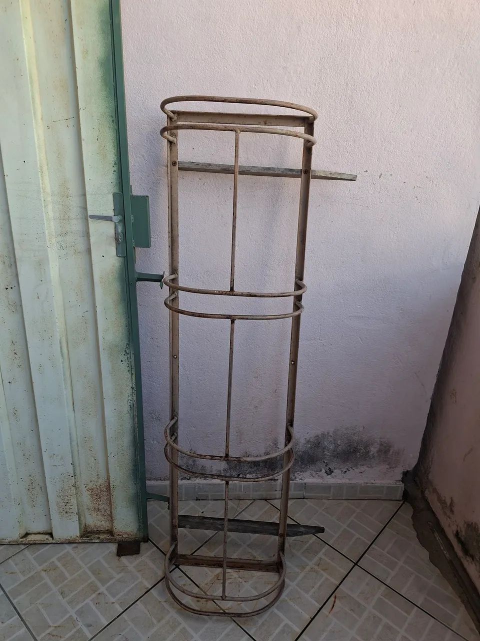Suporte estacionamento bicicleta - Para Sete Lagoas - Foto 2
