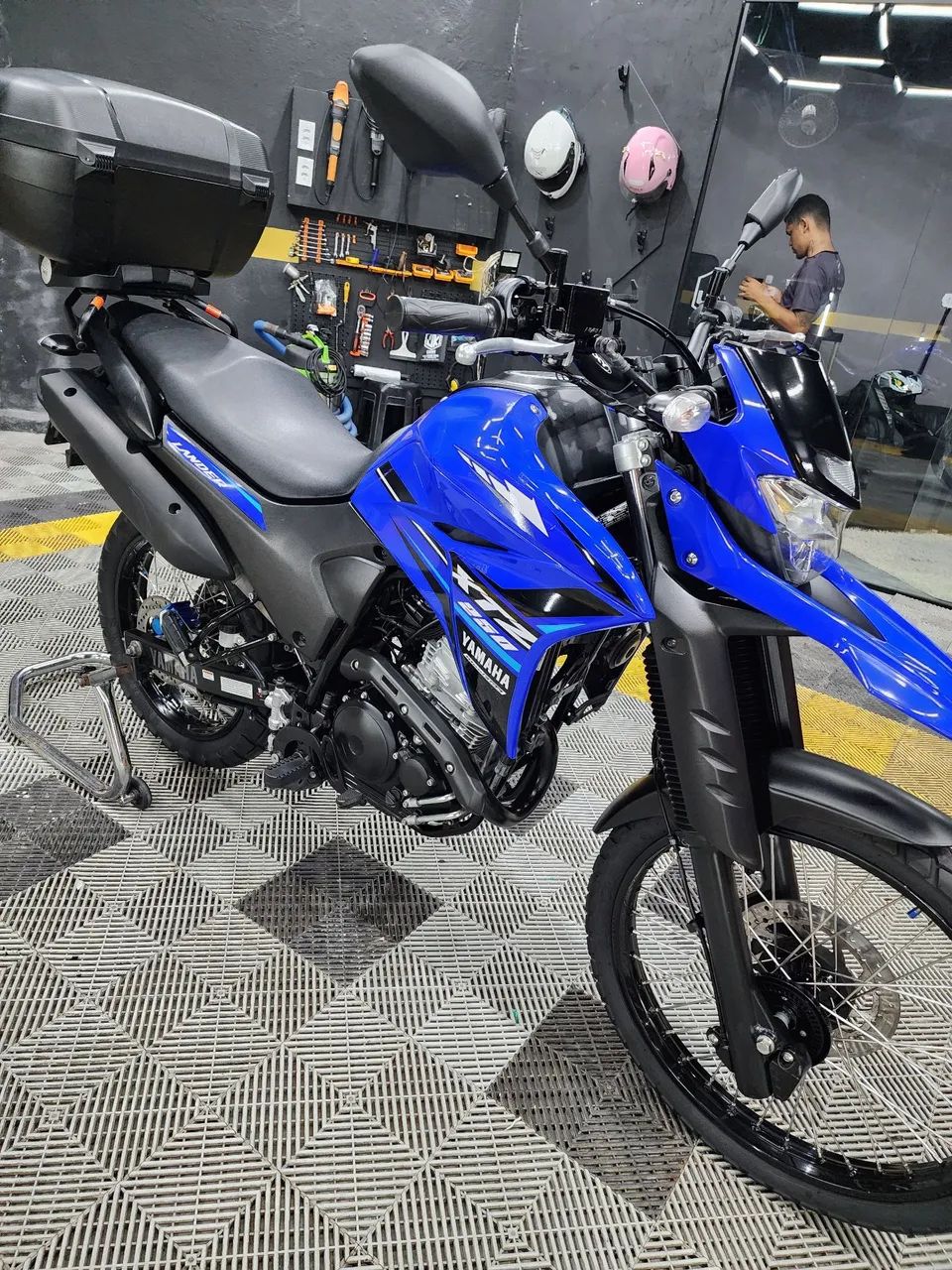 Lander 250 2024 EXTRA