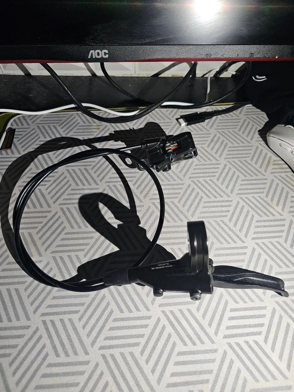 Freio hidráulico shimano mt400 Dianteiro  - Foto 4