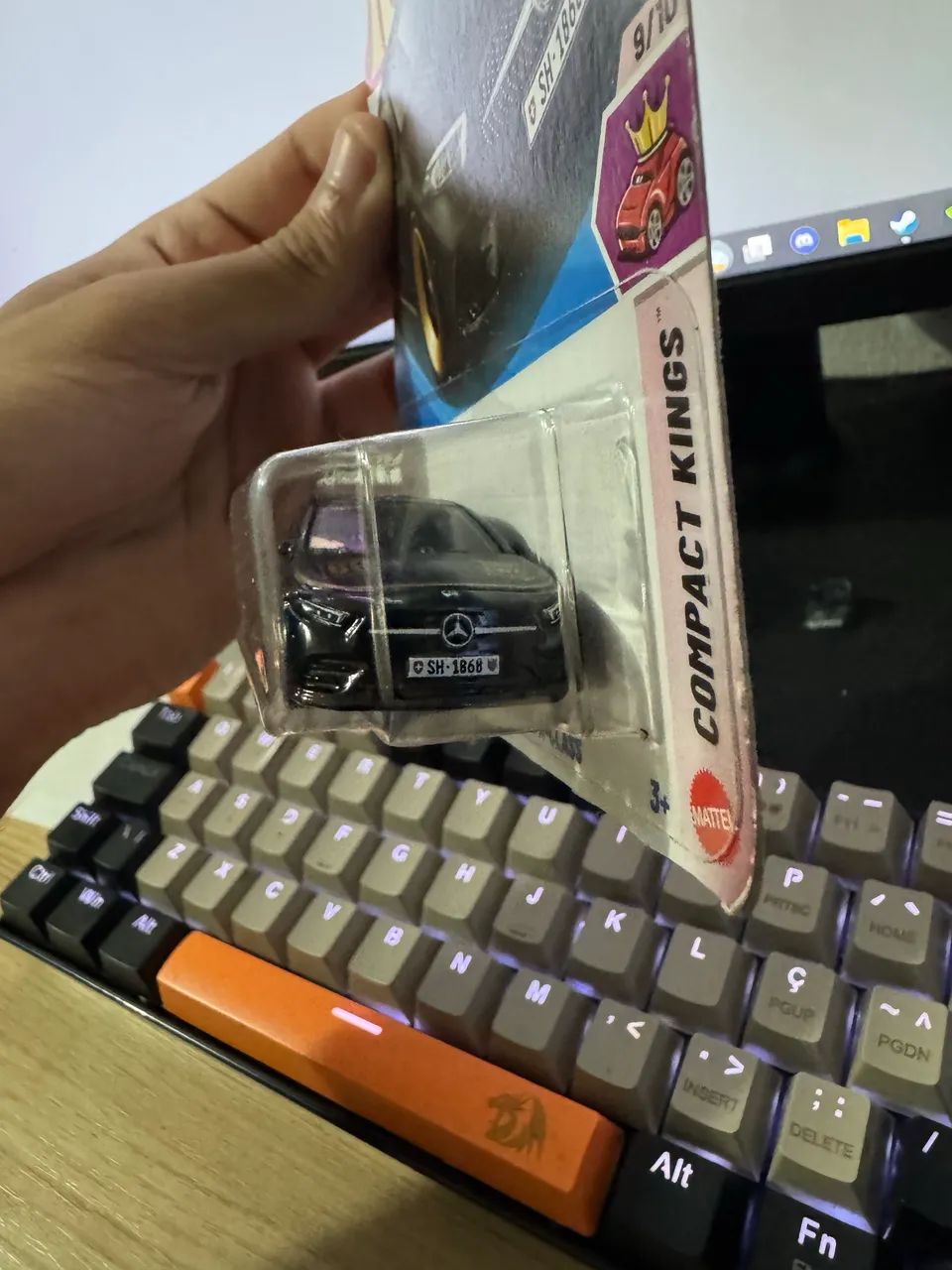 Miniatura Hotwheels: ?19 Mercedes-Benz A-Class  - Foto 3