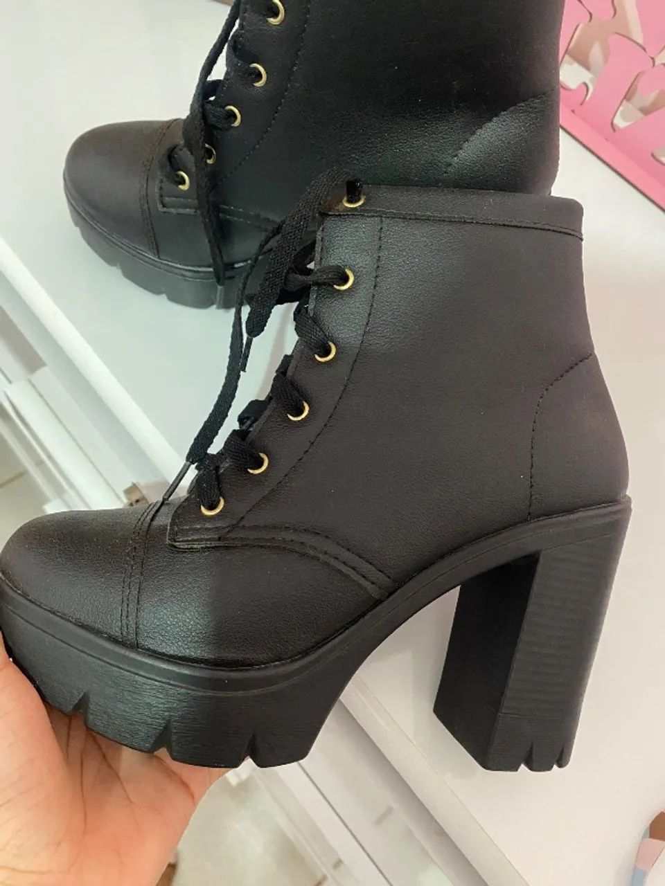 Vendo bota 