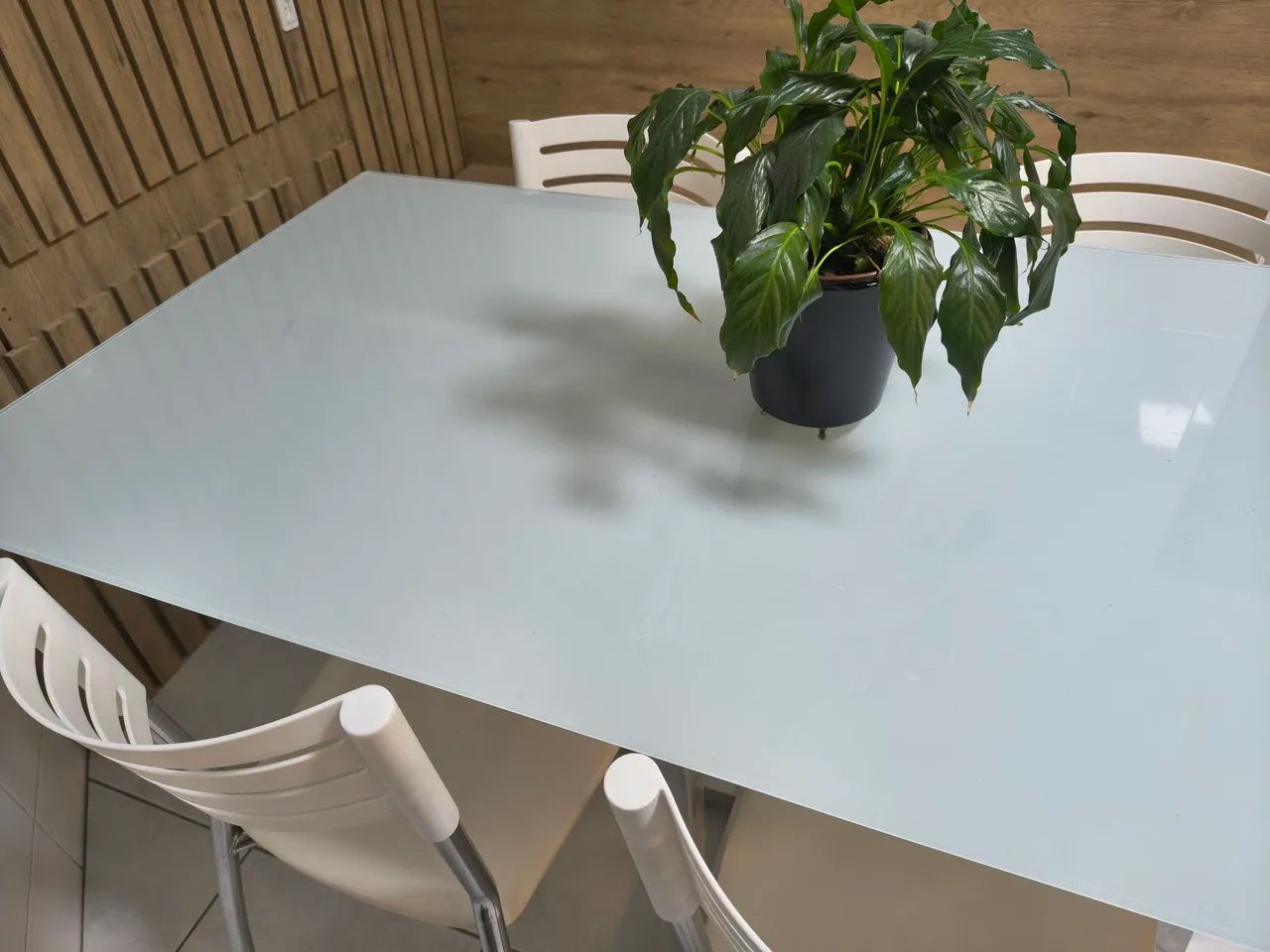 Mesa vidro com 4 cadeiras  - Foto 2