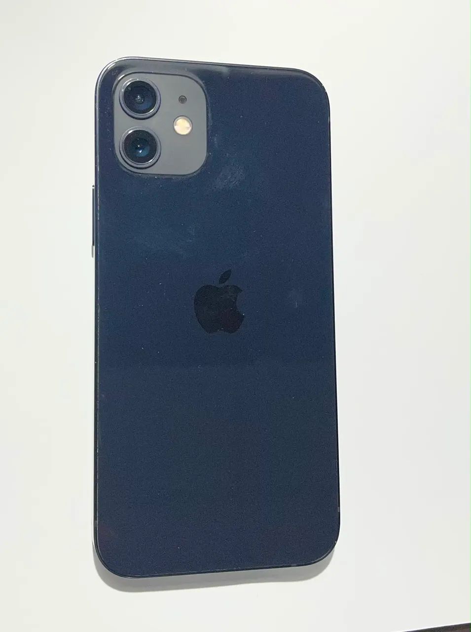 Vendo iPhone 12 128gb + carregador original Apple 