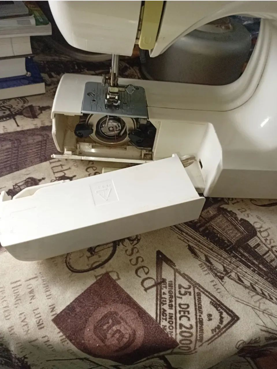 Máquina de Costura Elétrica Elgin Superia JX 2050 - Foto 3