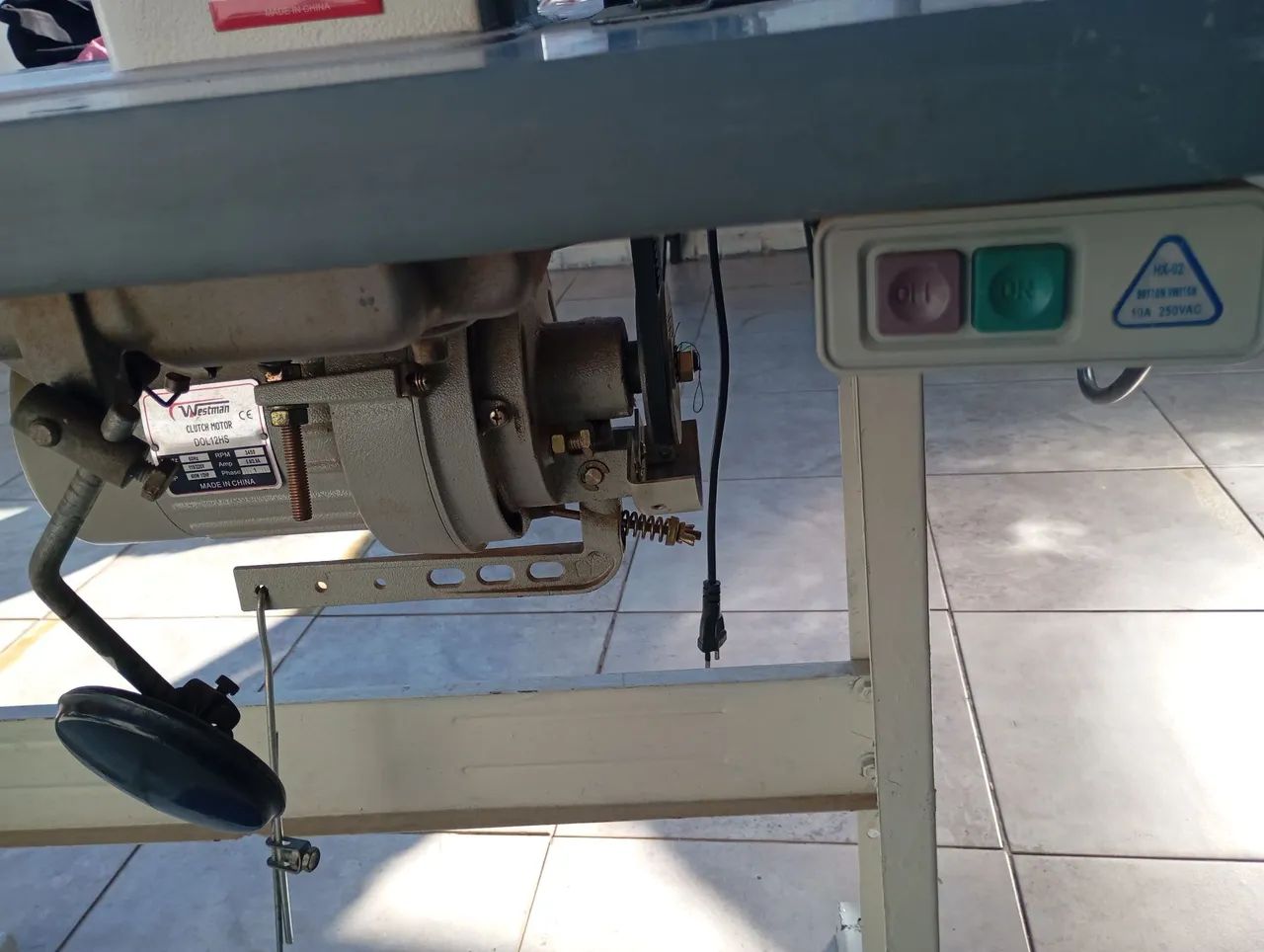 Máquina de Costura  - Foto 4