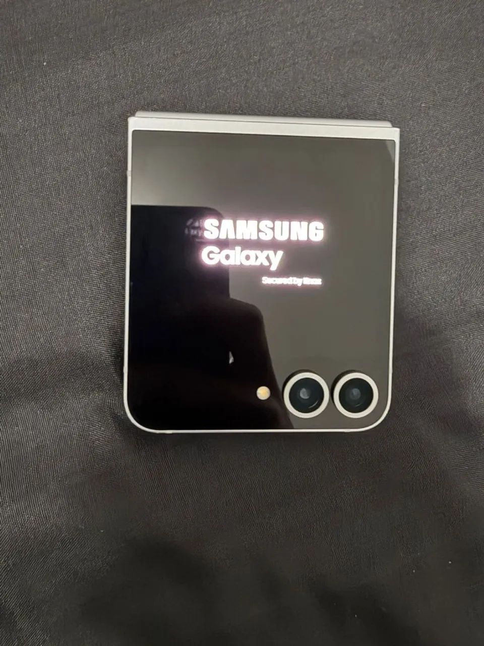Samsung Galaxy Z Flip 6 - defeito na tela - Foto 4