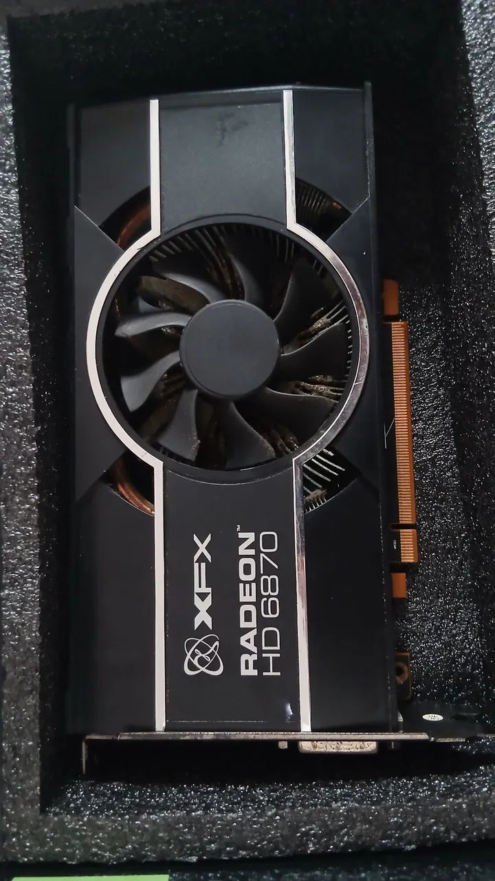 Placa de vídeo AMD RADEON HD 6870