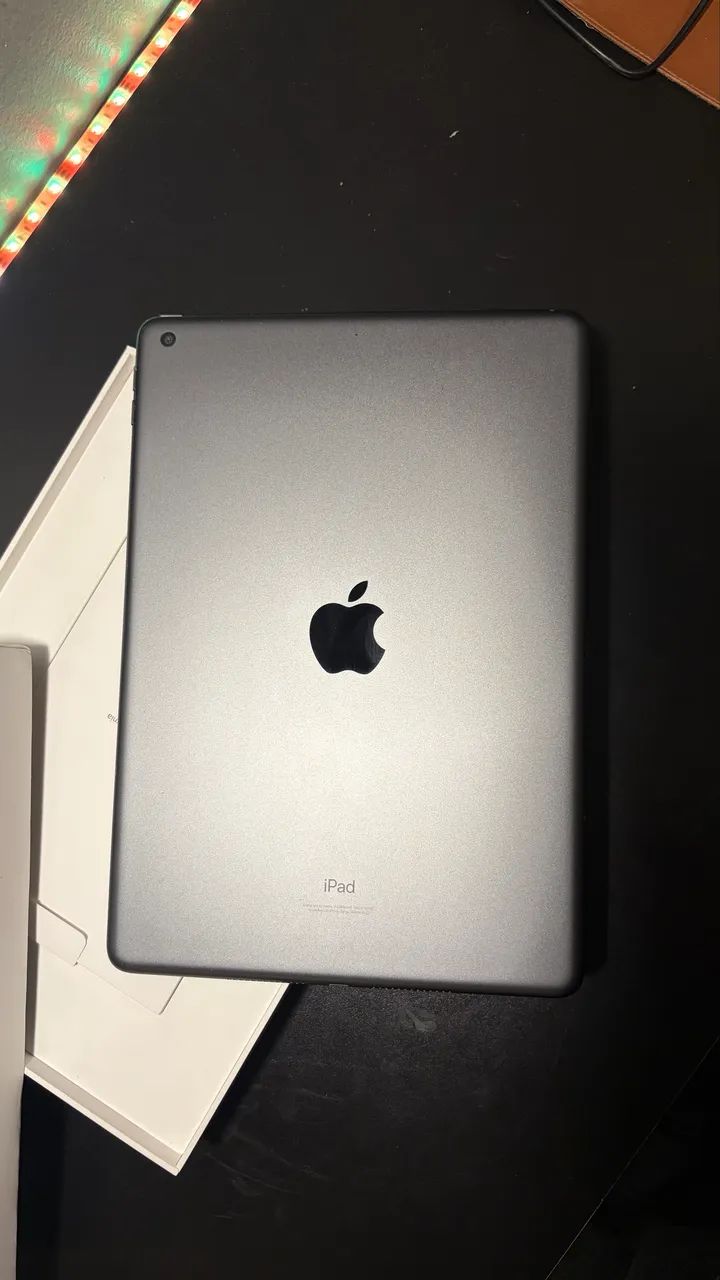 iPad 9ª geração 64GB + Capa Teclado Logitech Slim Fólio - Foto 3