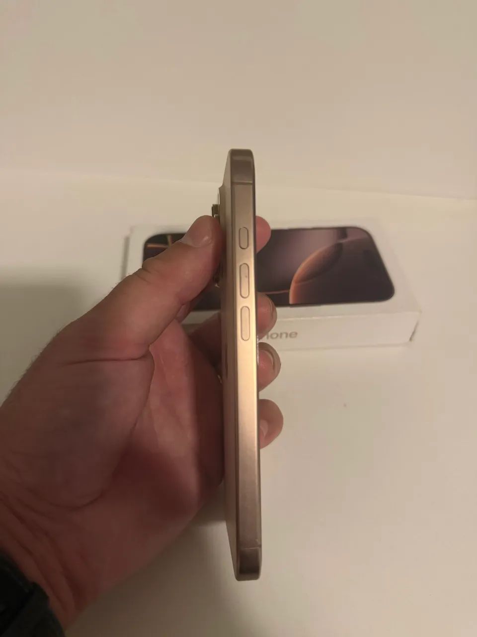 Iphone 16 pro  - Foto 4